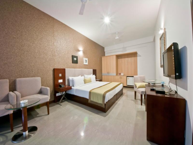 Stately Suites Golf Course Road